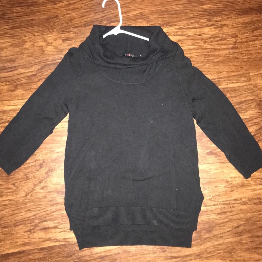 Funnel neck sweater